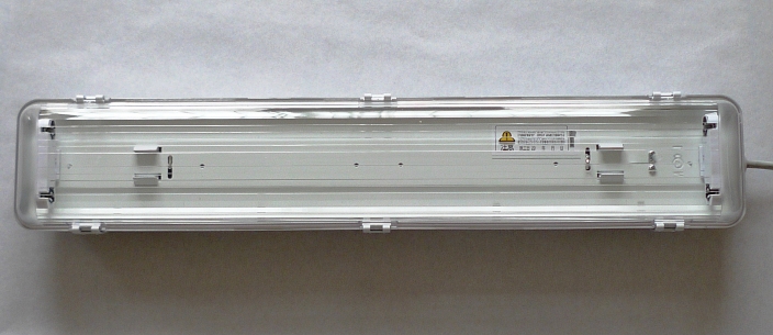 防水蛍光灯なら直管形LEDランプ用防水照明器具